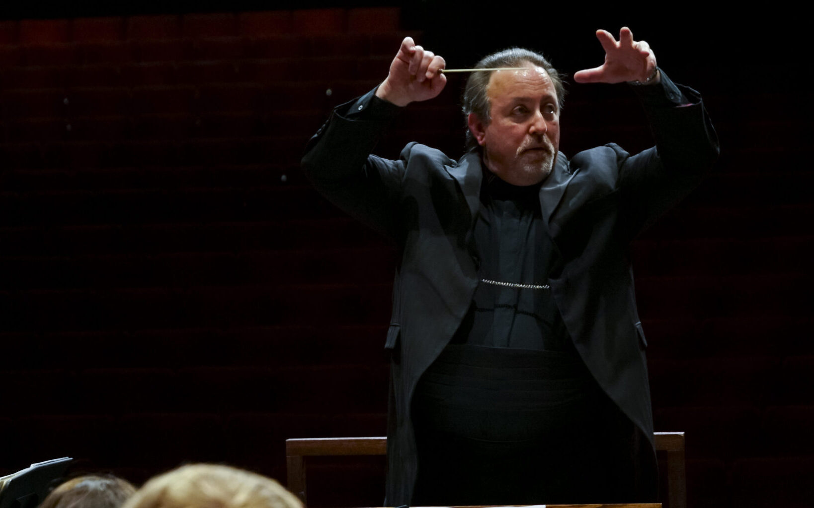 photo of lucas richman conducting